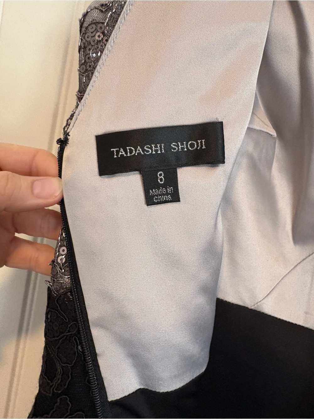 TADASHI SHOJI Pearl Grey Black Two-Tone Sequin Lace Bodice Maxi Gown Dress sz 8 - Picture 10 of 13